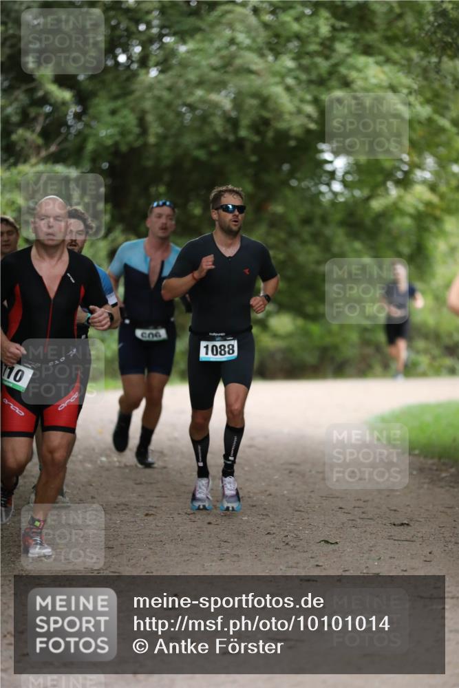 30.08.2026 - Elbe Triathlon Hamburg Antke Förster http://msf.ph/oto/10101014 30.08.2026 11:11:51 Laufen 10, 0100, 8500, 506, 1088 meine-sportfotos.de