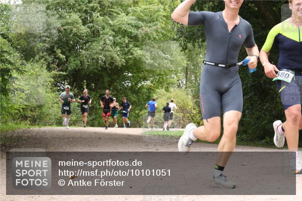 30.08.2026 - Elbe Triathlon Hamburg Antke Förster http://msf.ph/oto/10101051 30.08.2026 11:15:13 Laufen 792, 580 meine-sportfotos.de