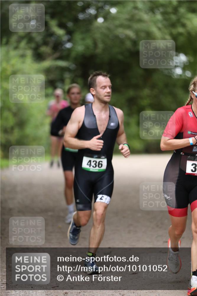 30.08.2026 - Elbe Triathlon Hamburg Antke Förster http://msf.ph/oto/10101052 30.08.2026 11:12:13 Laufen 436, 3 meine-sportfotos.de