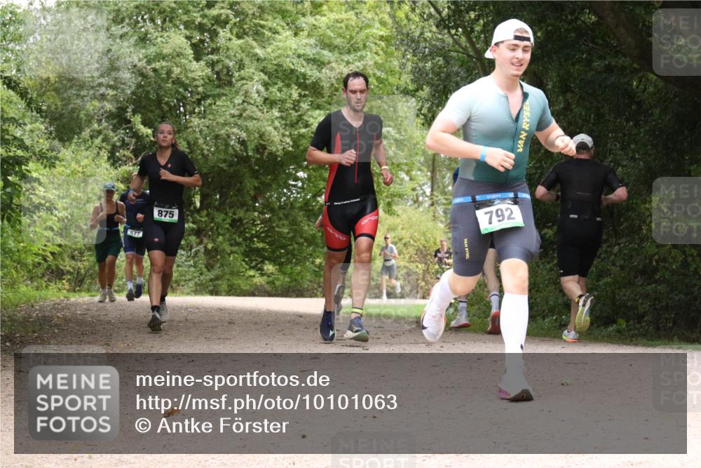 30.08.2026 - Elbe Triathlon Hamburg Antke Förster http://msf.ph/oto/10101063 30.08.2026 11:15:20 Laufen 577, 875, 792 meine-sportfotos.de