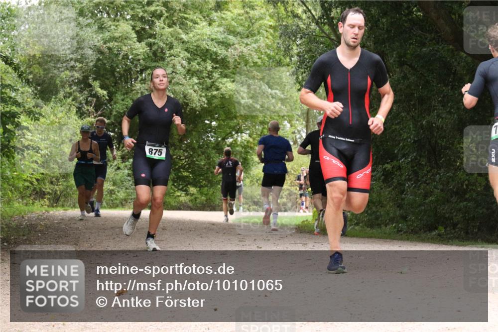 30.08.2026 - Elbe Triathlon Hamburg Antke Förster http://msf.ph/oto/10101065 30.08.2026 11:15:22 Laufen 875, 2, 7 meine-sportfotos.de