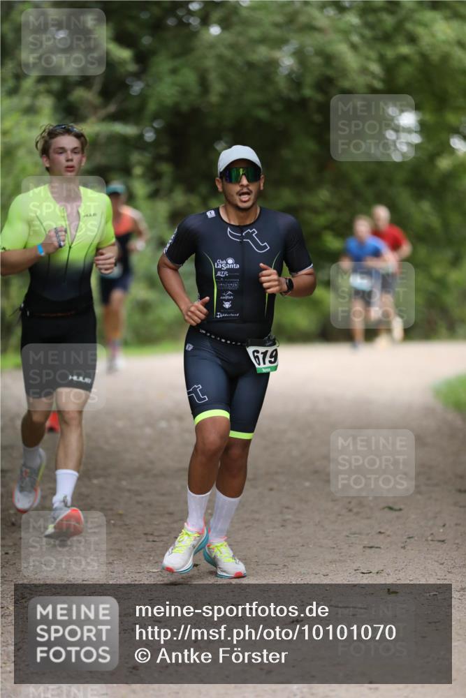 30.08.2026 - Elbe Triathlon Hamburg Antke Förster http://msf.ph/oto/10101070 30.08.2026 11:12:27 Laufen 679 meine-sportfotos.de