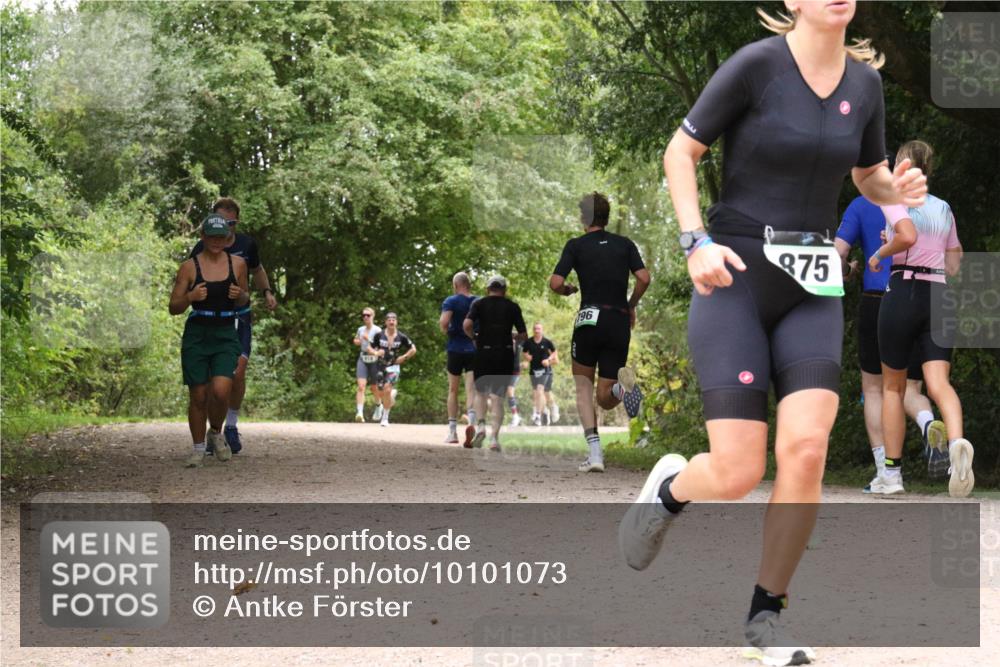 30.08.2026 - Elbe Triathlon Hamburg Antke Förster http://msf.ph/oto/10101073 30.08.2026 11:15:24 Laufen 196, 875 meine-sportfotos.de