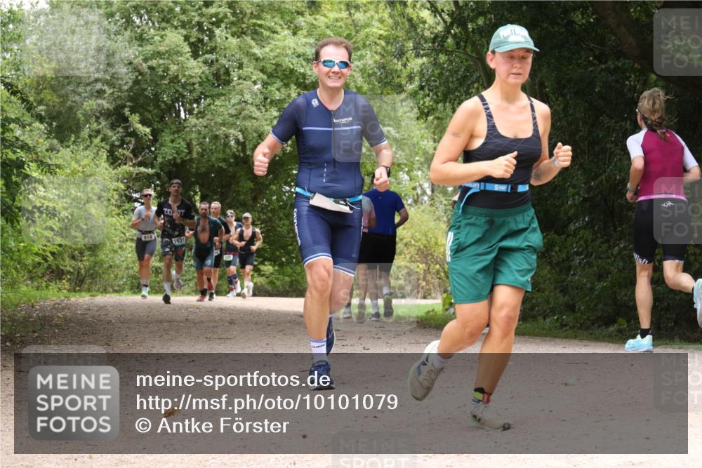 30.08.2026 - Elbe Triathlon Hamburg Antke Förster http://msf.ph/oto/10101079 30.08.2026 11:15:28 Laufen 70207, 918, 1627 meine-sportfotos.de