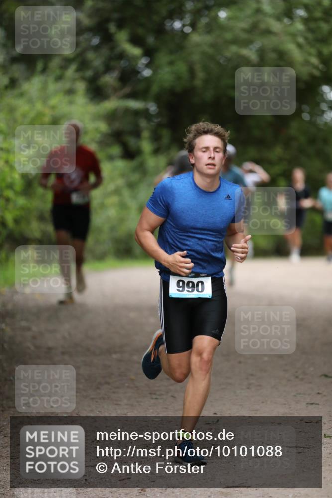 30.08.2026 - Elbe Triathlon Hamburg Antke Förster http://msf.ph/oto/10101088 30.08.2026 11:12:36 Laufen 990 meine-sportfotos.de
