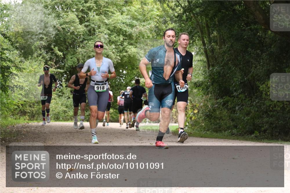 30.08.2026 - Elbe Triathlon Hamburg Antke Förster http://msf.ph/oto/10101091 30.08.2026 11:15:34 Laufen 520, 918, 1006 meine-sportfotos.de