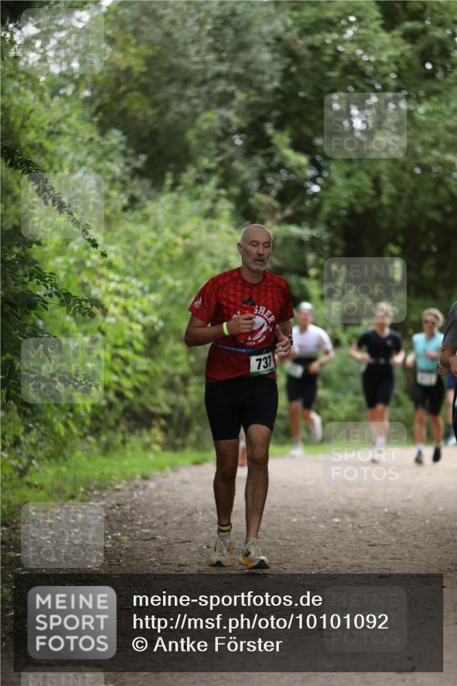 30.08.2026 - Elbe Triathlon Hamburg Antke Förster http://msf.ph/oto/10101092 30.08.2026 11:12:39 Laufen 42, 737 meine-sportfotos.de