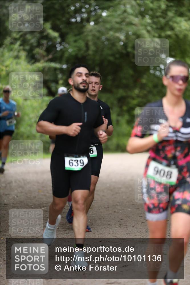 30.08.2026 - Elbe Triathlon Hamburg Antke Förster http://msf.ph/oto/10101136 30.08.2026 11:12:56 Laufen 639, 6, 908 meine-sportfotos.de