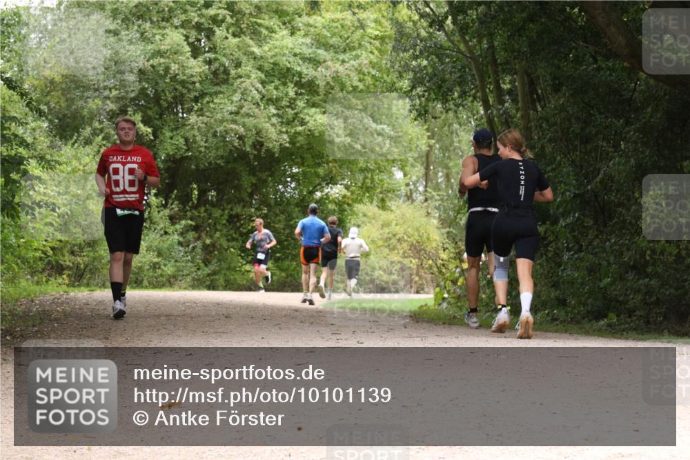 30.08.2026 - Elbe Triathlon Hamburg Antke Förster http://msf.ph/oto/10101139 30.08.2026 11:16:17 Laufen 86 meine-sportfotos.de
