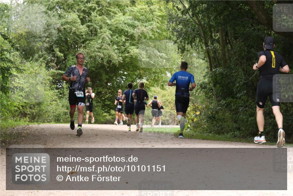 30.08.2026 - Elbe Triathlon Hamburg Antke Förster http://msf.ph/oto/10101151 30.08.2026 11:16:25 Laufen 1076 meine-sportfotos.de