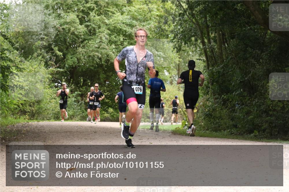 30.08.2026 - Elbe Triathlon Hamburg Antke Förster http://msf.ph/oto/10101155 30.08.2026 11:16:27 Laufen 076 meine-sportfotos.de