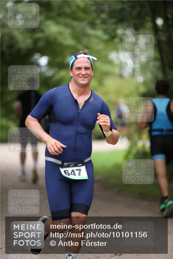 30.08.2026 - Elbe Triathlon Hamburg Antke Förster http://msf.ph/oto/10101156 30.08.2026 11:13:12 Laufen 647 meine-sportfotos.de