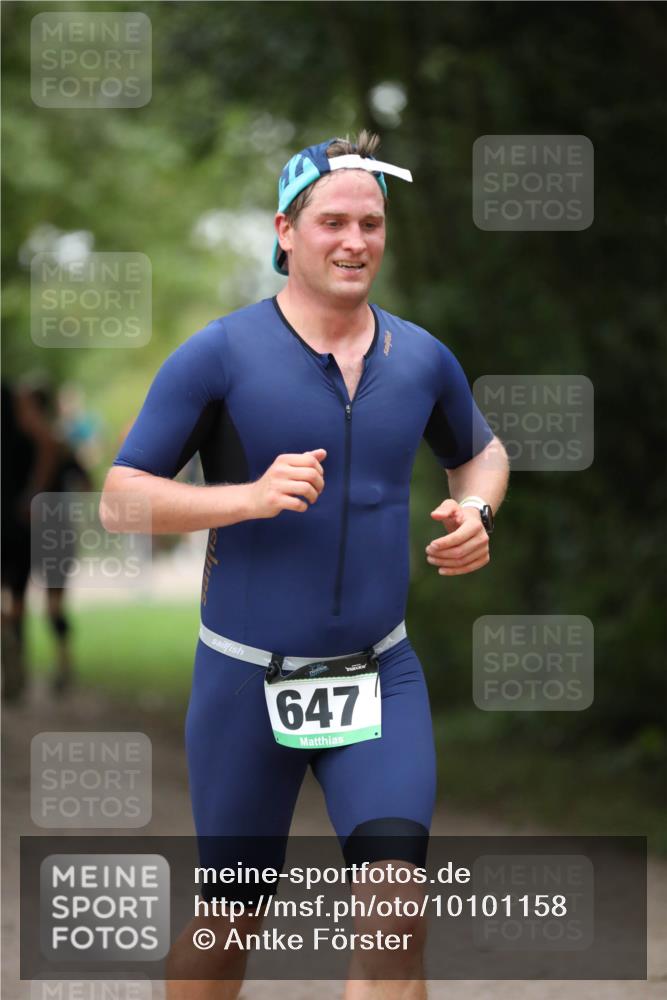 30.08.2026 - Elbe Triathlon Hamburg Antke Förster http://msf.ph/oto/10101158 30.08.2026 11:13:12 Laufen 647 meine-sportfotos.de