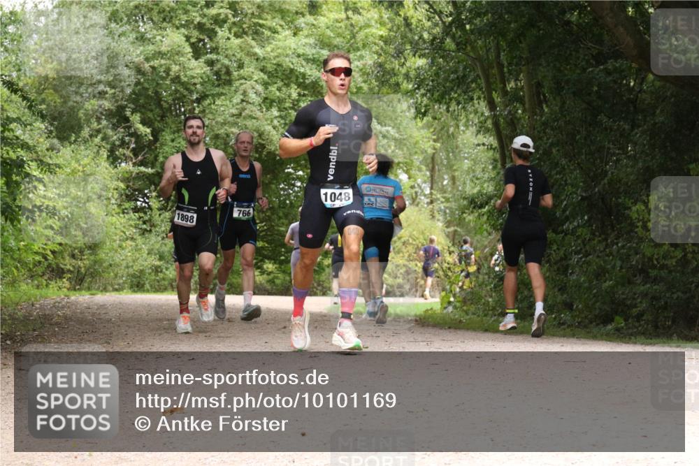 30.08.2026 - Elbe Triathlon Hamburg Antke Förster http://msf.ph/oto/10101169 30.08.2026 11:16:33 Laufen 1898, 766, 1048 meine-sportfotos.de