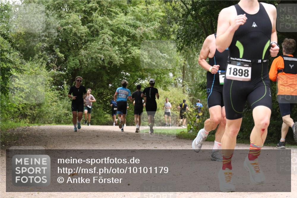 30.08.2026 - Elbe Triathlon Hamburg Antke Förster http://msf.ph/oto/10101179 30.08.2026 11:16:36 Laufen 1898 meine-sportfotos.de