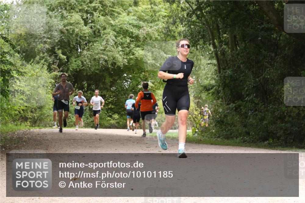 30.08.2026 - Elbe Triathlon Hamburg Antke Förster http://msf.ph/oto/10101185 30.08.2026 11:16:41 Laufen 0, 822 meine-sportfotos.de
