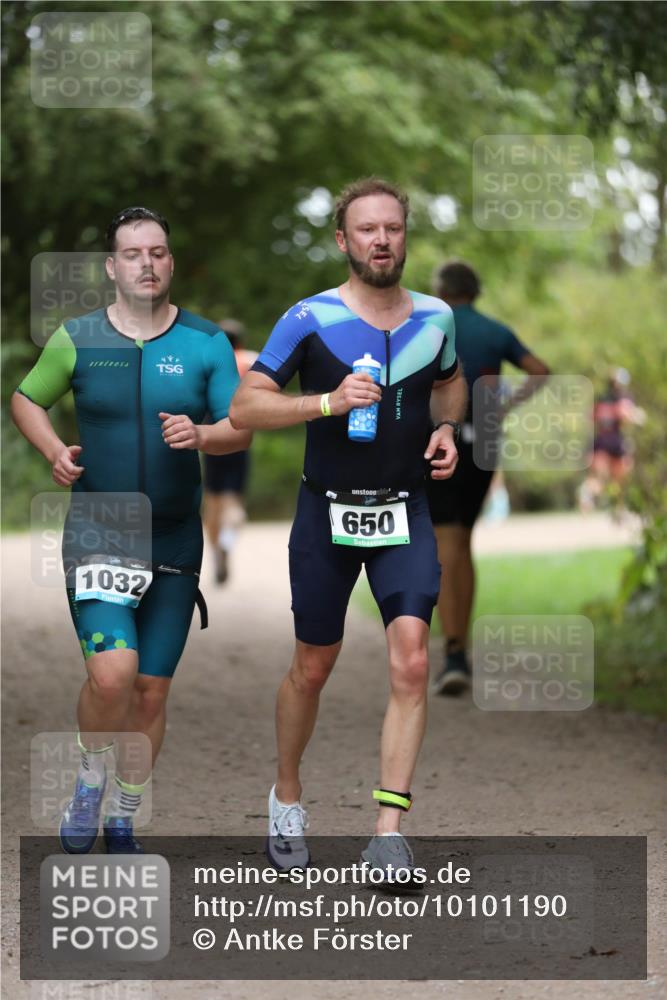 30.08.2026 - Elbe Triathlon Hamburg Antke Förster http://msf.ph/oto/10101190 30.08.2026 11:13:26 Laufen 1032, 735, 650 meine-sportfotos.de
