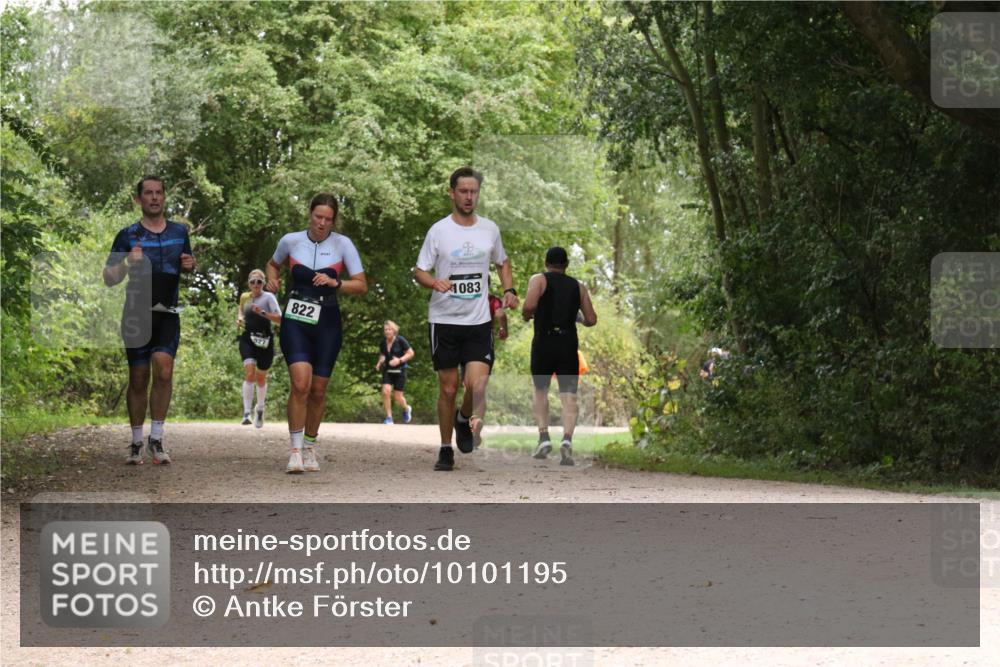 30.08.2026 - Elbe Triathlon Hamburg Antke Förster http://msf.ph/oto/10101195 30.08.2026 11:16:48 Laufen 927, 822, 1083 meine-sportfotos.de
