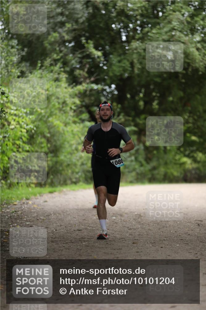 30.08.2026 - Elbe Triathlon Hamburg Antke Förster http://msf.ph/oto/10101204 30.08.2026 11:13:33 Laufen 080 meine-sportfotos.de