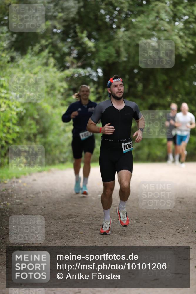30.08.2026 - Elbe Triathlon Hamburg Antke Förster http://msf.ph/oto/10101206 30.08.2026 11:13:33 Laufen 1027, 108 meine-sportfotos.de