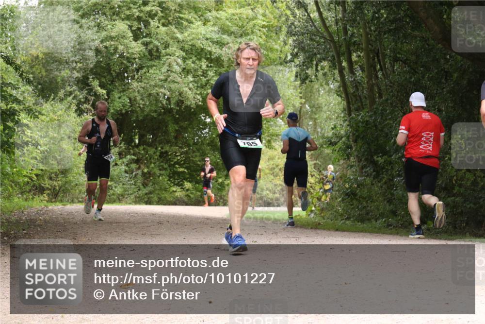 30.08.2026 - Elbe Triathlon Hamburg Antke Förster http://msf.ph/oto/10101227 30.08.2026 11:17:04 Laufen 0000 meine-sportfotos.de