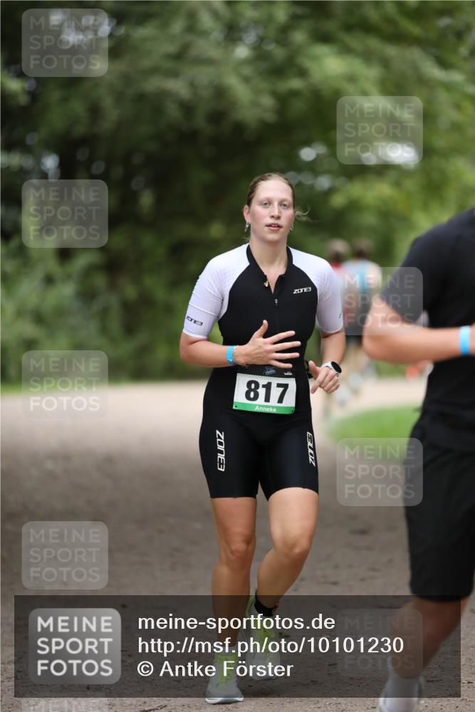 30.08.2026 - Elbe Triathlon Hamburg Antke Förster http://msf.ph/oto/10101230 30.08.2026 11:13:47 Laufen 3, 3, 3, 817 meine-sportfotos.de