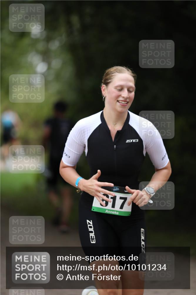30.08.2026 - Elbe Triathlon Hamburg Antke Förster http://msf.ph/oto/10101234 30.08.2026 11:13:48 Laufen 3, 3, 17 meine-sportfotos.de