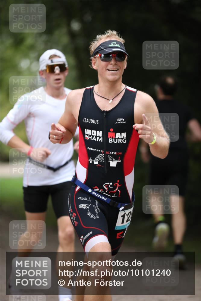 30.08.2026 - Elbe Triathlon Hamburg Antke Förster http://msf.ph/oto/10101240 30.08.2026 11:13:56 Laufen 560, 12 meine-sportfotos.de