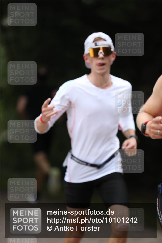 30.08.2026 - Elbe Triathlon Hamburg Antke Förster http://msf.ph/oto/10101242 30.08.2026 11:13:56 Laufen  meine-sportfotos.de