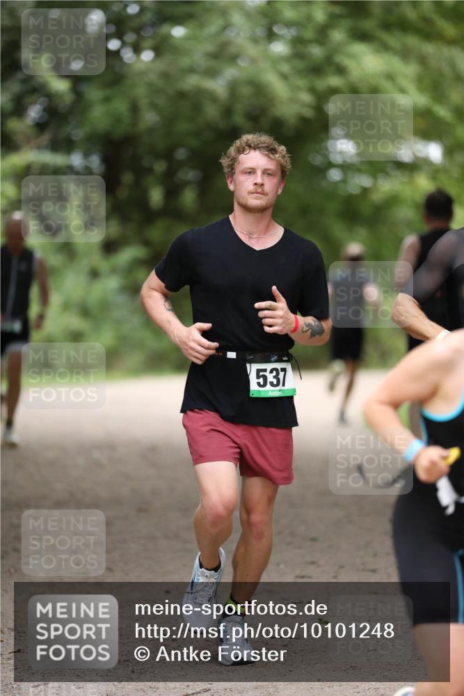 30.08.2026 - Elbe Triathlon Hamburg Antke Förster http://msf.ph/oto/10101248 30.08.2026 11:14:03 Laufen 537 meine-sportfotos.de