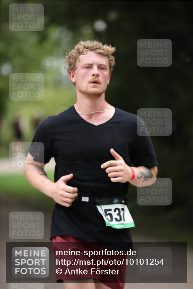 30.08.2026 - Elbe Triathlon Hamburg Antke Förster http://msf.ph/oto/10101254 30.08.2026 11:14:04 Laufen 537 meine-sportfotos.de
