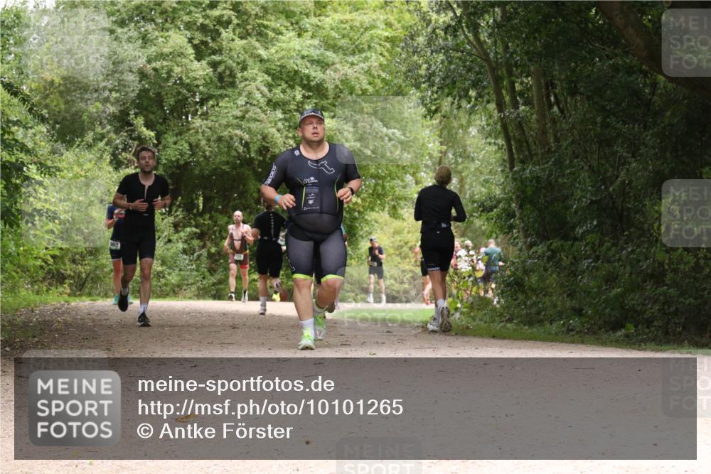 30.08.2026 - Elbe Triathlon Hamburg Antke Förster http://msf.ph/oto/10101265 30.08.2026 11:17:38 Laufen 960 meine-sportfotos.de