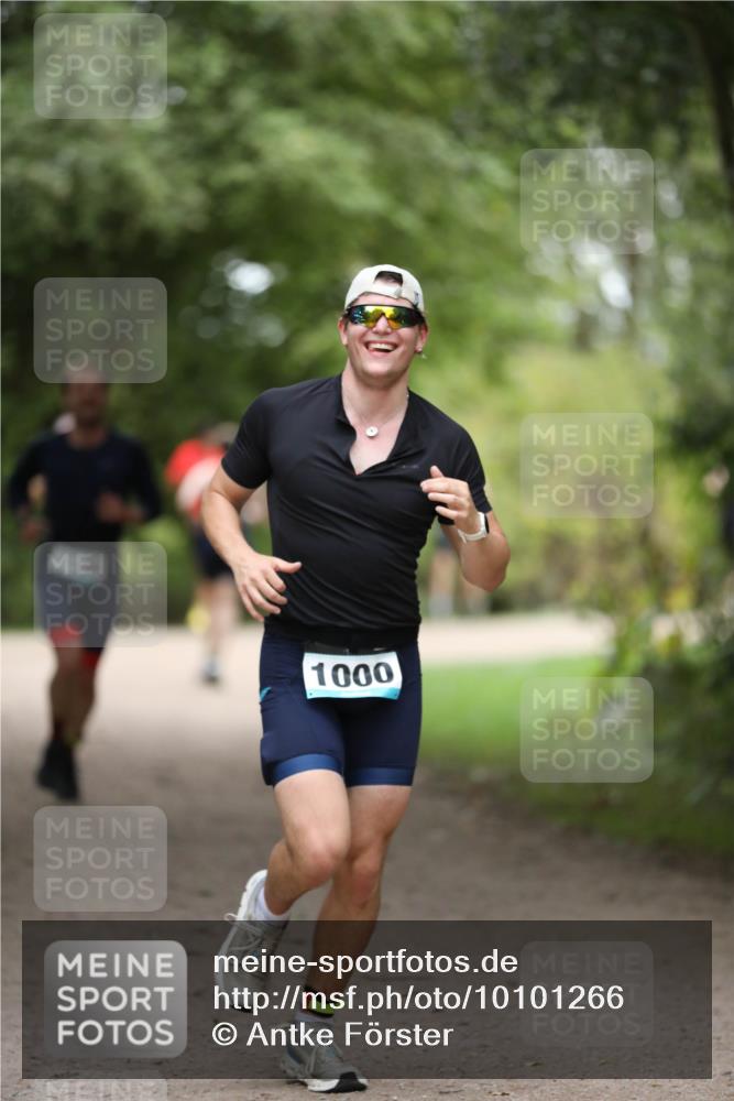 30.08.2026 - Elbe Triathlon Hamburg Antke Förster http://msf.ph/oto/10101266 30.08.2026 11:14:17 Laufen 1000 meine-sportfotos.de