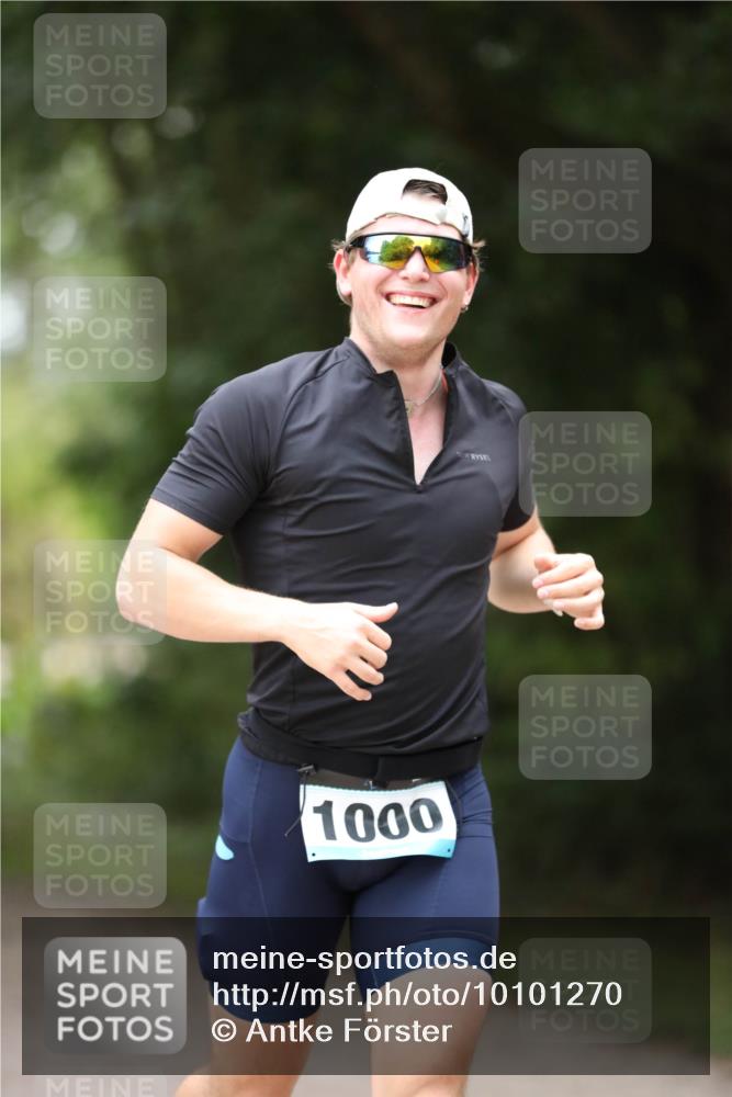 30.08.2026 - Elbe Triathlon Hamburg Antke Förster http://msf.ph/oto/10101270 30.08.2026 11:14:18 Laufen 1000 meine-sportfotos.de