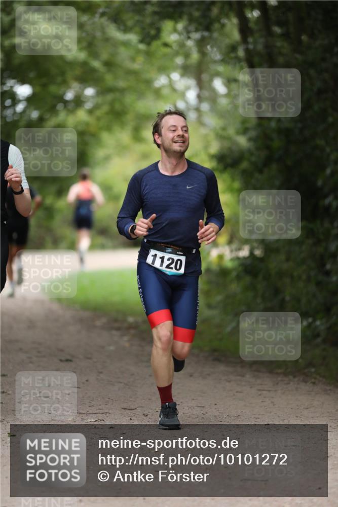 30.08.2026 - Elbe Triathlon Hamburg Antke Förster http://msf.ph/oto/10101272 30.08.2026 11:14:19 Laufen 1120 meine-sportfotos.de