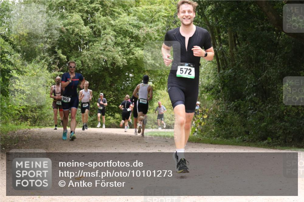 30.08.2026 - Elbe Triathlon Hamburg Antke Förster http://msf.ph/oto/10101273 30.08.2026 11:17:42 Laufen 725, 960, 1021, 1441, 572 meine-sportfotos.de