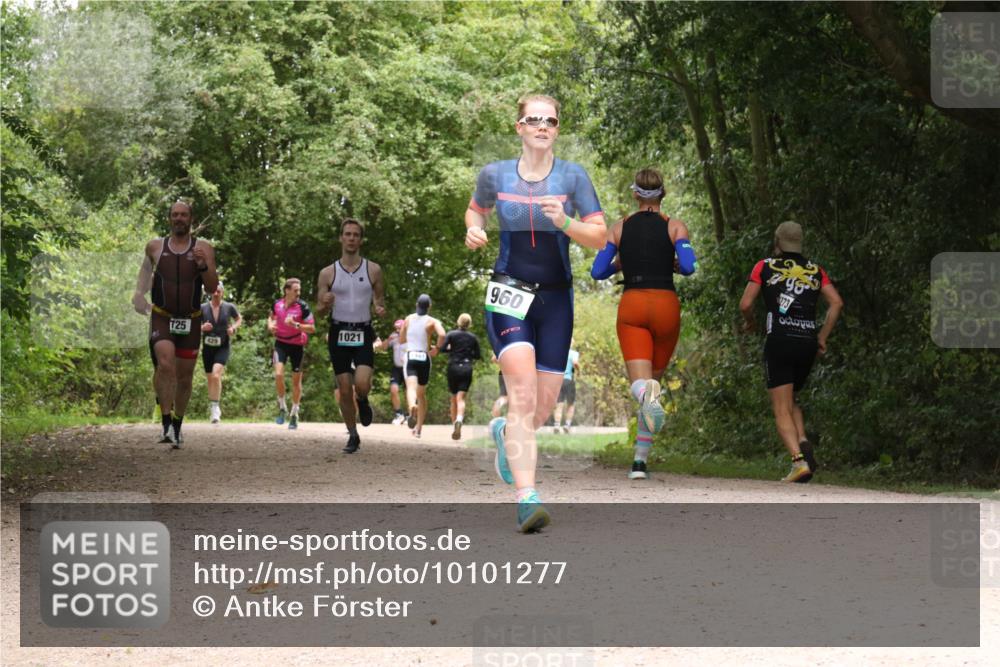 30.08.2026 - Elbe Triathlon Hamburg Antke Förster http://msf.ph/oto/10101277 30.08.2026 11:17:44 Laufen 125, 429, 1021, 960 meine-sportfotos.de