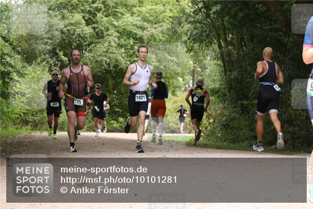 30.08.2026 - Elbe Triathlon Hamburg Antke Förster http://msf.ph/oto/10101281 30.08.2026 11:17:46 Laufen 491, 725, 3, 98, 1021, 12 meine-sportfotos.de