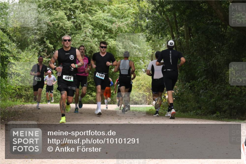 30.08.2026 - Elbe Triathlon Hamburg Antke Förster http://msf.ph/oto/10101291 30.08.2026 11:17:49 Laufen 429, 491, 1108 meine-sportfotos.de