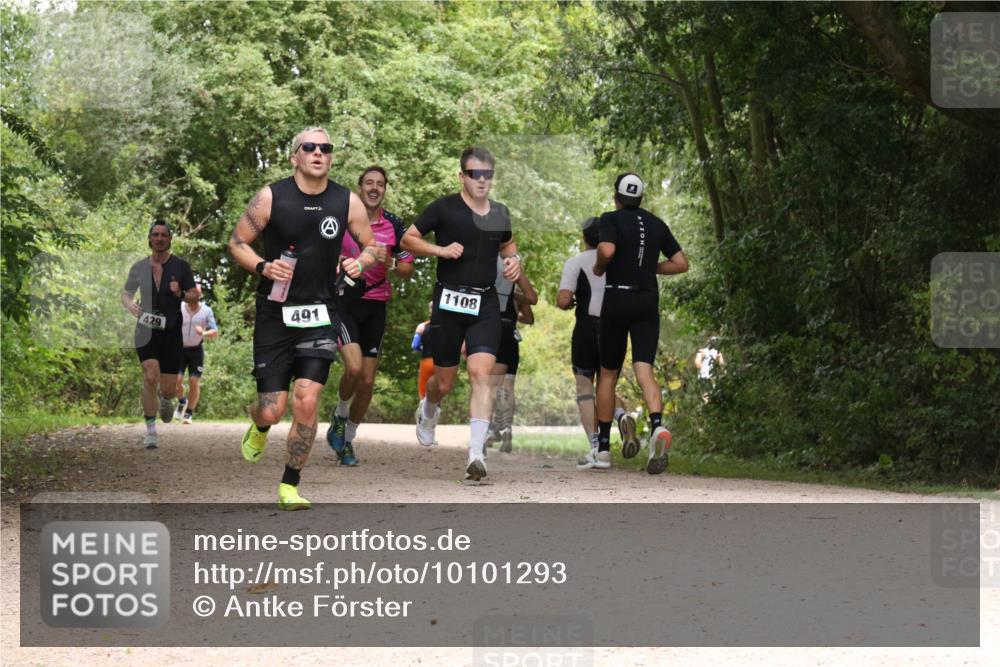 30.08.2026 - Elbe Triathlon Hamburg Antke Förster http://msf.ph/oto/10101293 30.08.2026 11:17:50 Laufen 429, 491, 1108 meine-sportfotos.de