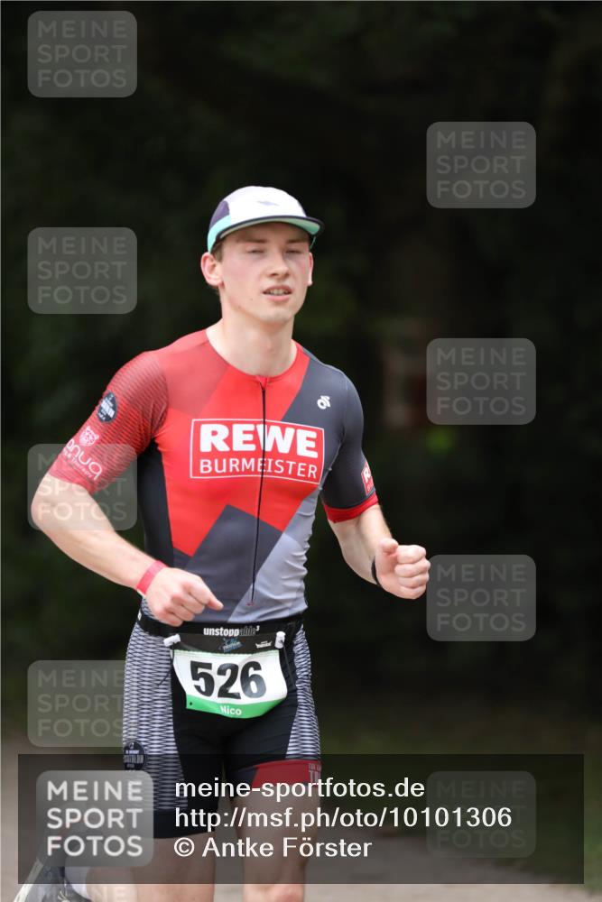 30.08.2026 - Elbe Triathlon Hamburg Antke Förster http://msf.ph/oto/10101306 30.08.2026 11:14:42 Laufen 526 meine-sportfotos.de