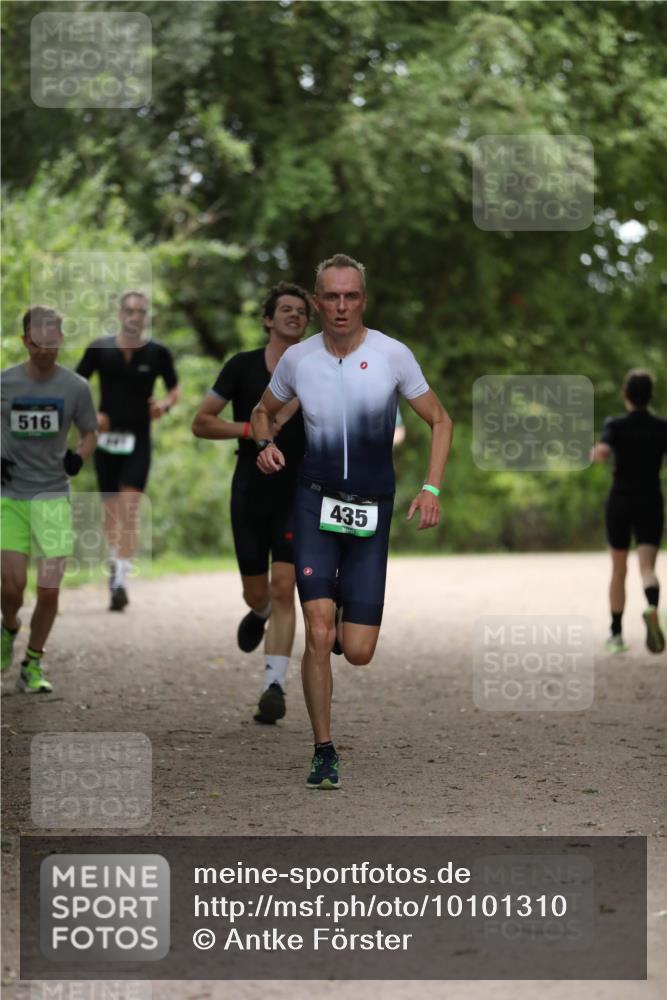30.08.2026 - Elbe Triathlon Hamburg Antke Förster http://msf.ph/oto/10101310 30.08.2026 11:14:51 Laufen 516, 435 meine-sportfotos.de