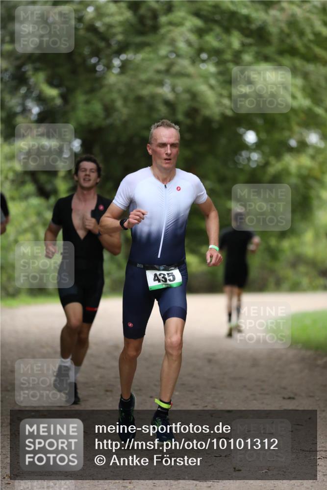 30.08.2026 - Elbe Triathlon Hamburg Antke Förster http://msf.ph/oto/10101312 30.08.2026 11:14:51 Laufen 80, 435 meine-sportfotos.de