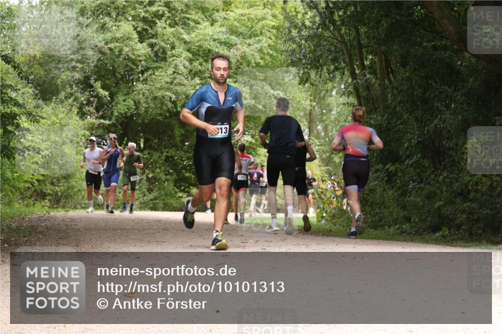 30.08.2026 - Elbe Triathlon Hamburg Antke Förster http://msf.ph/oto/10101313 30.08.2026 11:18:07 Laufen 13, 1253 meine-sportfotos.de