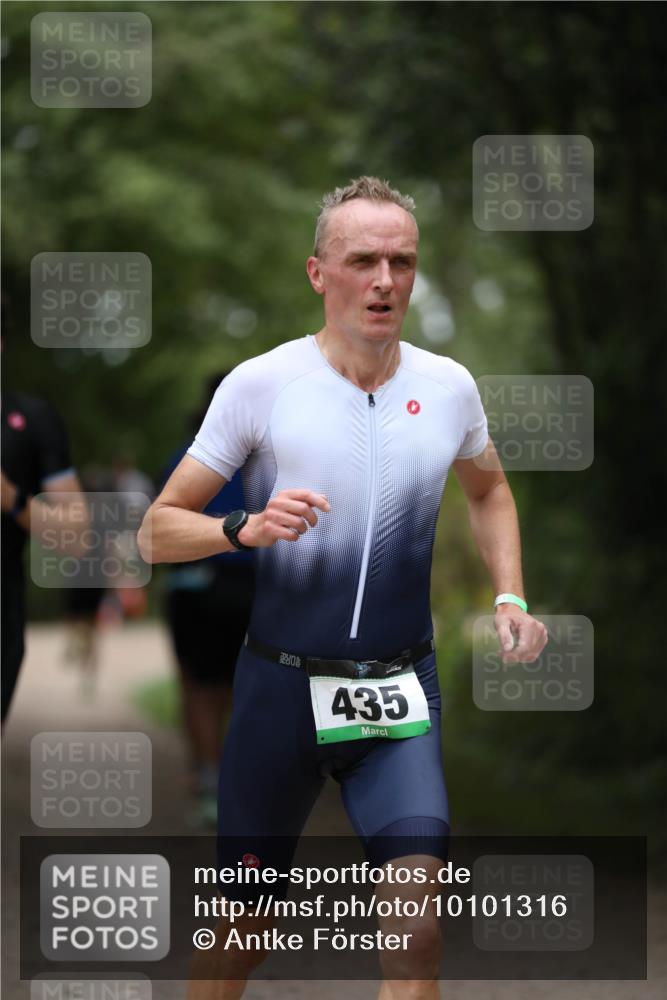 30.08.2026 - Elbe Triathlon Hamburg Antke Förster http://msf.ph/oto/10101316 30.08.2026 11:14:53 Laufen 280, 435 meine-sportfotos.de