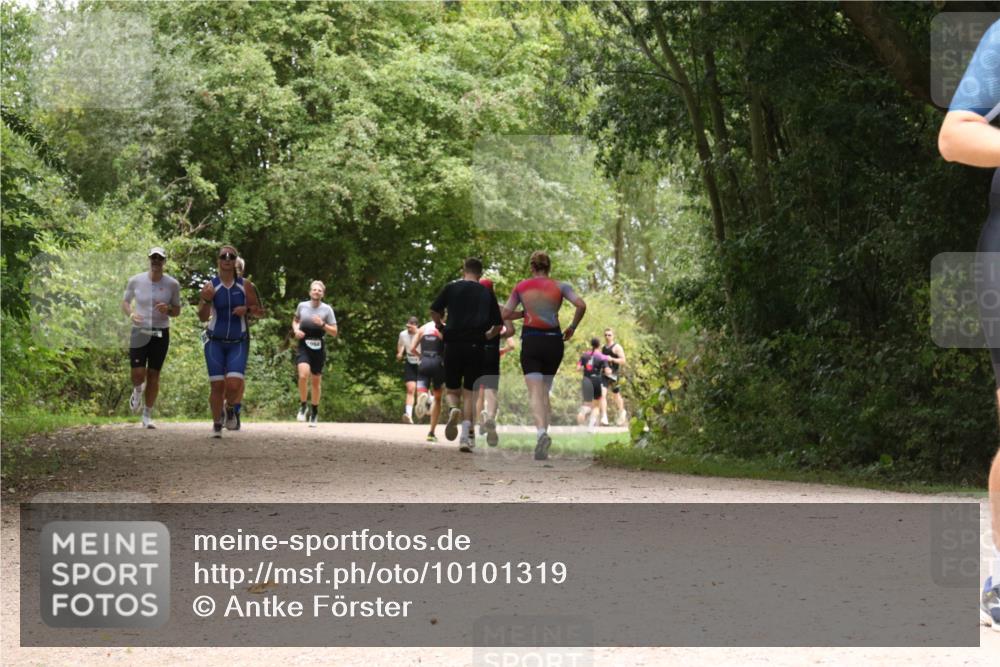 30.08.2026 - Elbe Triathlon Hamburg Antke Förster http://msf.ph/oto/10101319 30.08.2026 11:18:09 Laufen  meine-sportfotos.de