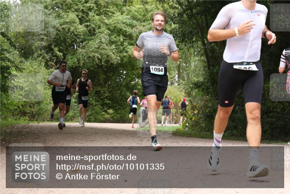 30.08.2026 - Elbe Triathlon Hamburg Antke Förster http://msf.ph/oto/10101335 30.08.2026 11:18:17 Laufen 1059, 16, 1029, 1094 meine-sportfotos.de