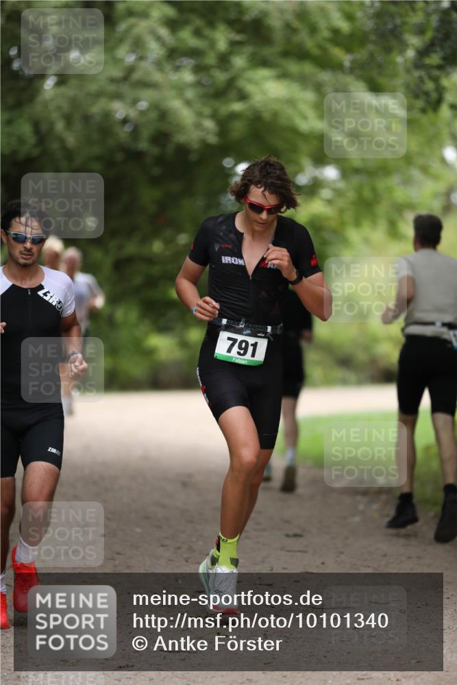 30.08.2026 - Elbe Triathlon Hamburg Antke Förster http://msf.ph/oto/10101340 30.08.2026 11:15:04 Laufen 3, 2, 3, 20, 791 meine-sportfotos.de