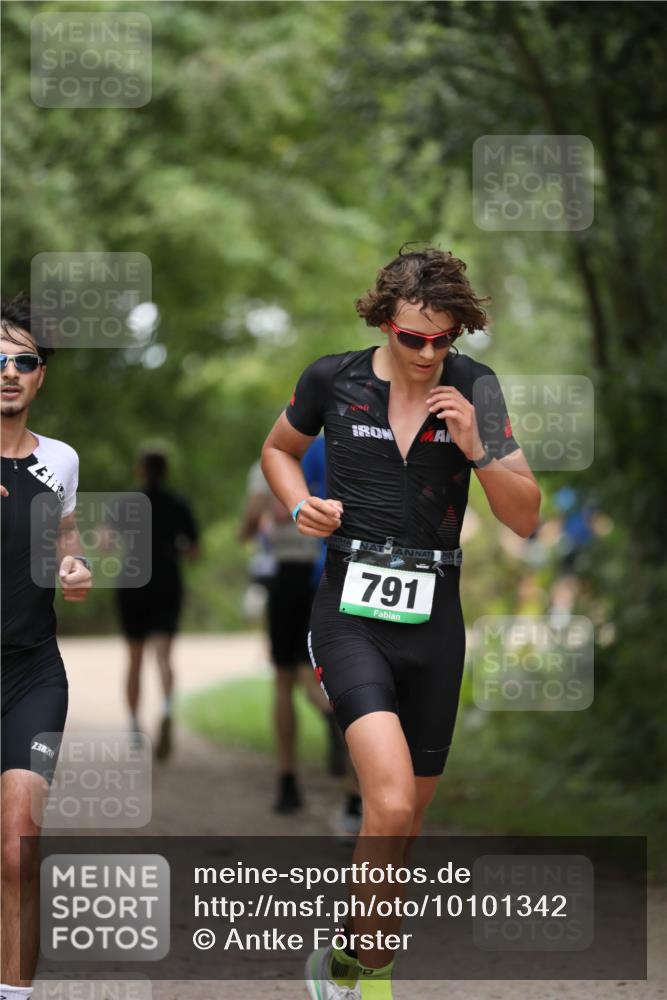30.08.2026 - Elbe Triathlon Hamburg Antke Förster http://msf.ph/oto/10101342 30.08.2026 11:15:05 Laufen 3, 3, 50, 791 meine-sportfotos.de