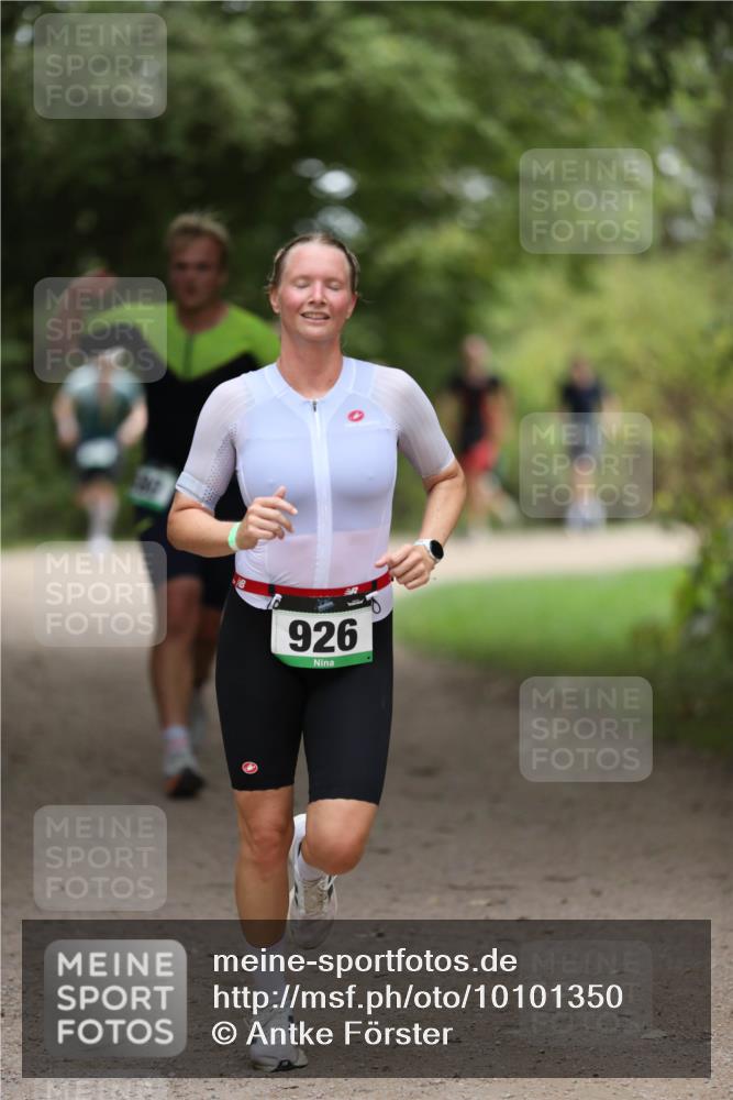 30.08.2026 - Elbe Triathlon Hamburg Antke Förster http://msf.ph/oto/10101350 30.08.2026 11:15:10 Laufen 1013, 926 meine-sportfotos.de